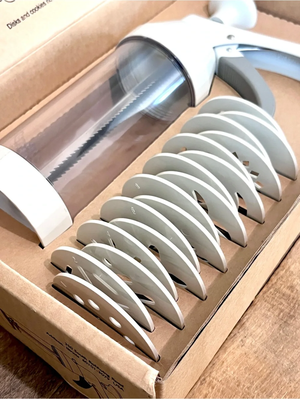 The Pampered Chef Cookie Press 1525 16 Design Discs Box Complete Set